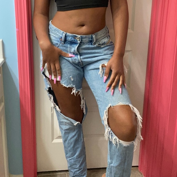 Distressed Light Wash Diesel Jeans 👖✨ - Picture 1 of 9